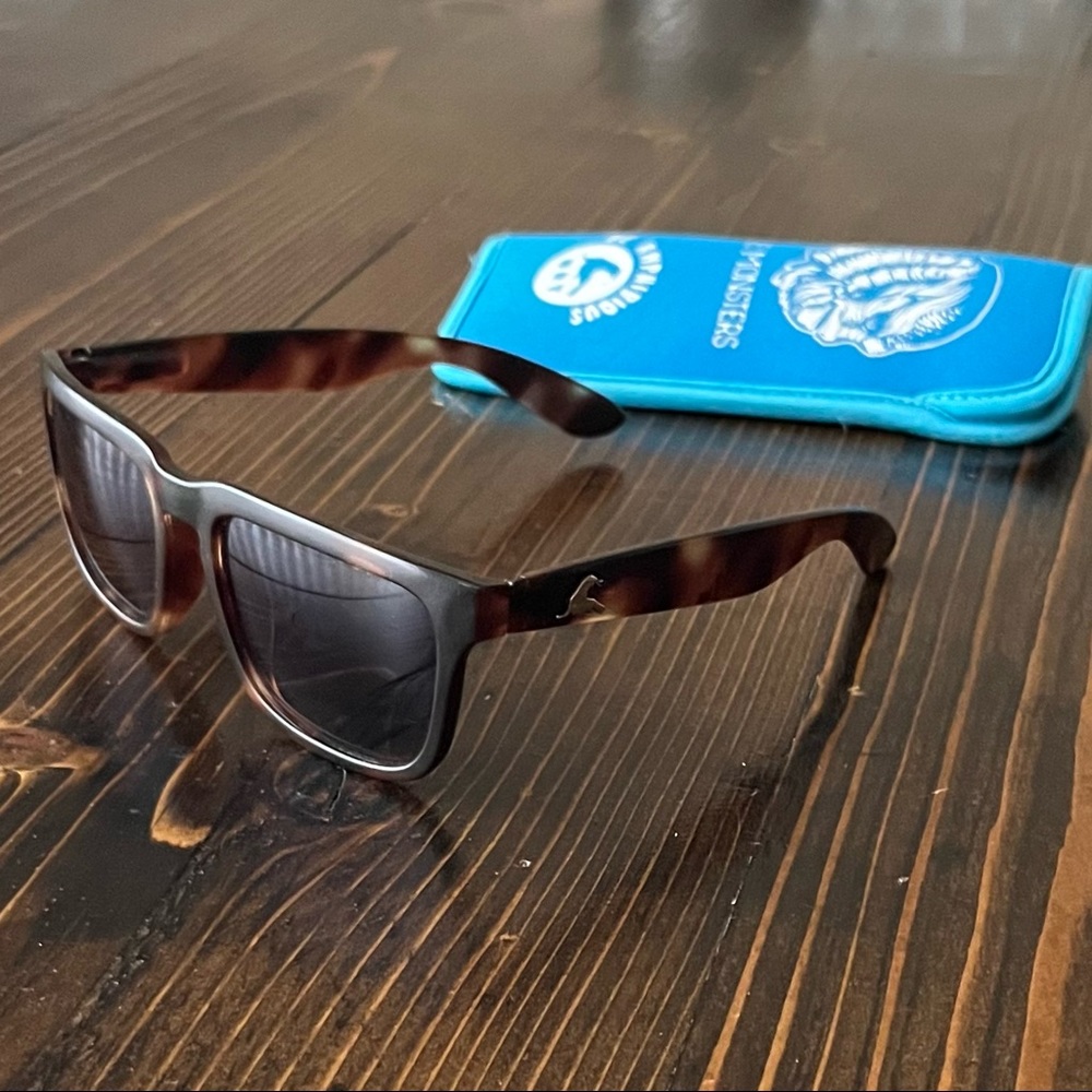 URT Sunglasses